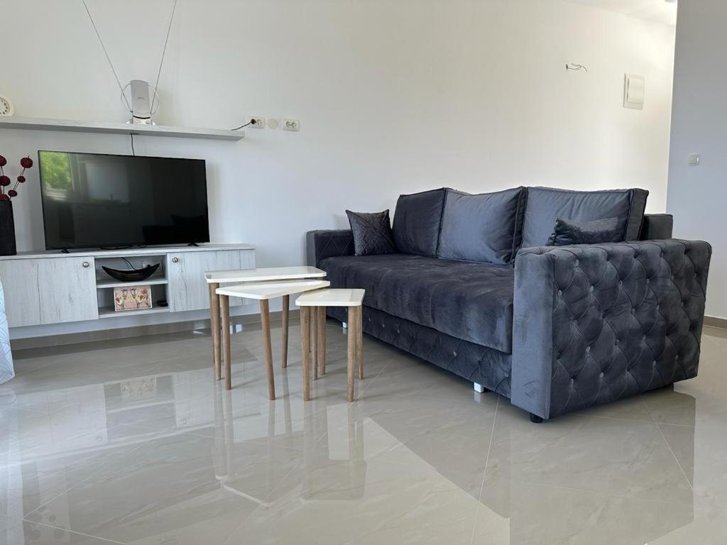 Villa Holiday Apartments บาร์ ภายนอก รูปภาพ