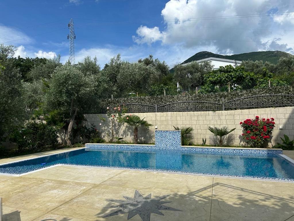 Villa Holiday Apartments บาร์ ภายนอก รูปภาพ