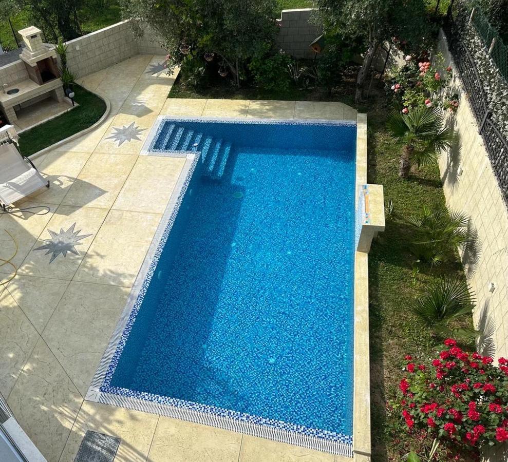 Villa Holiday Apartments บาร์ ภายนอก รูปภาพ