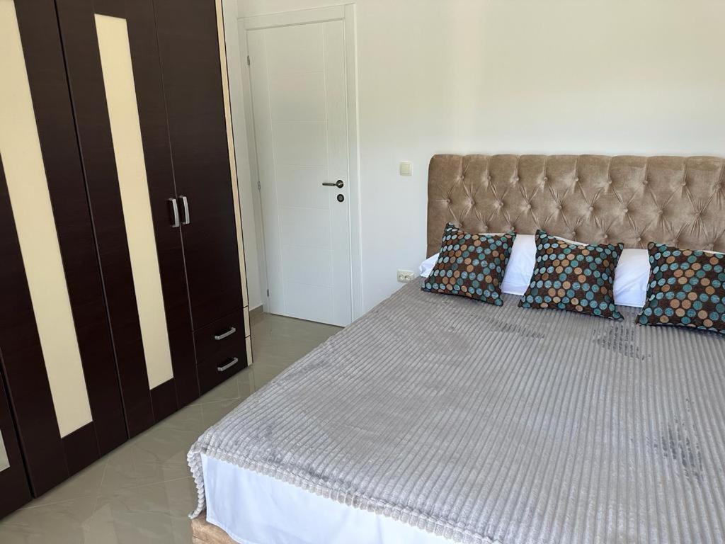 Villa Holiday Apartments บาร์ ภายนอก รูปภาพ