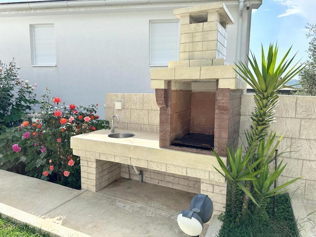 Villa Holiday Apartments บาร์ ภายนอก รูปภาพ
