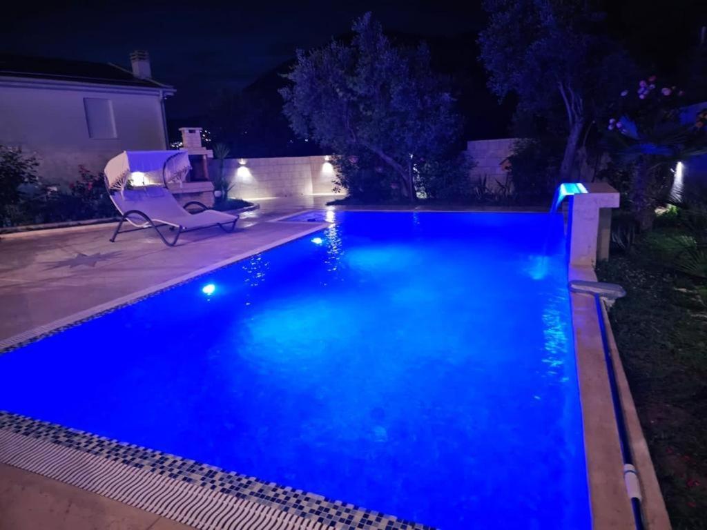 Villa Holiday Apartments บาร์ ภายนอก รูปภาพ