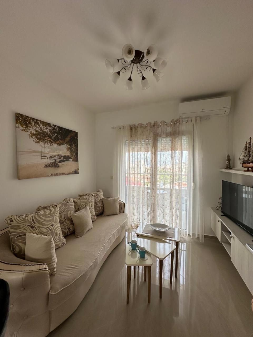Villa Holiday Apartments บาร์ ภายนอก รูปภาพ