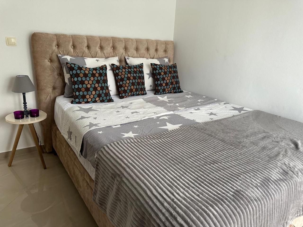 Villa Holiday Apartments บาร์ ภายนอก รูปภาพ