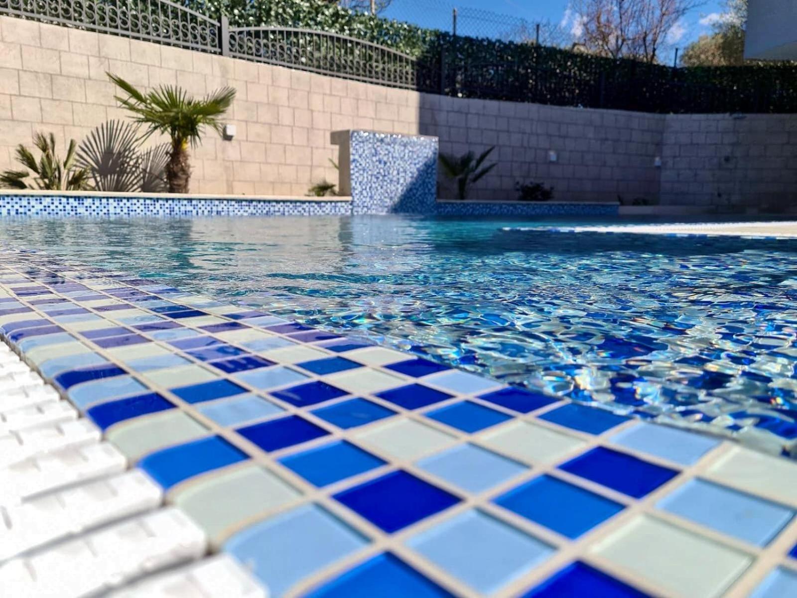 Villa Holiday Apartments บาร์ ภายนอก รูปภาพ