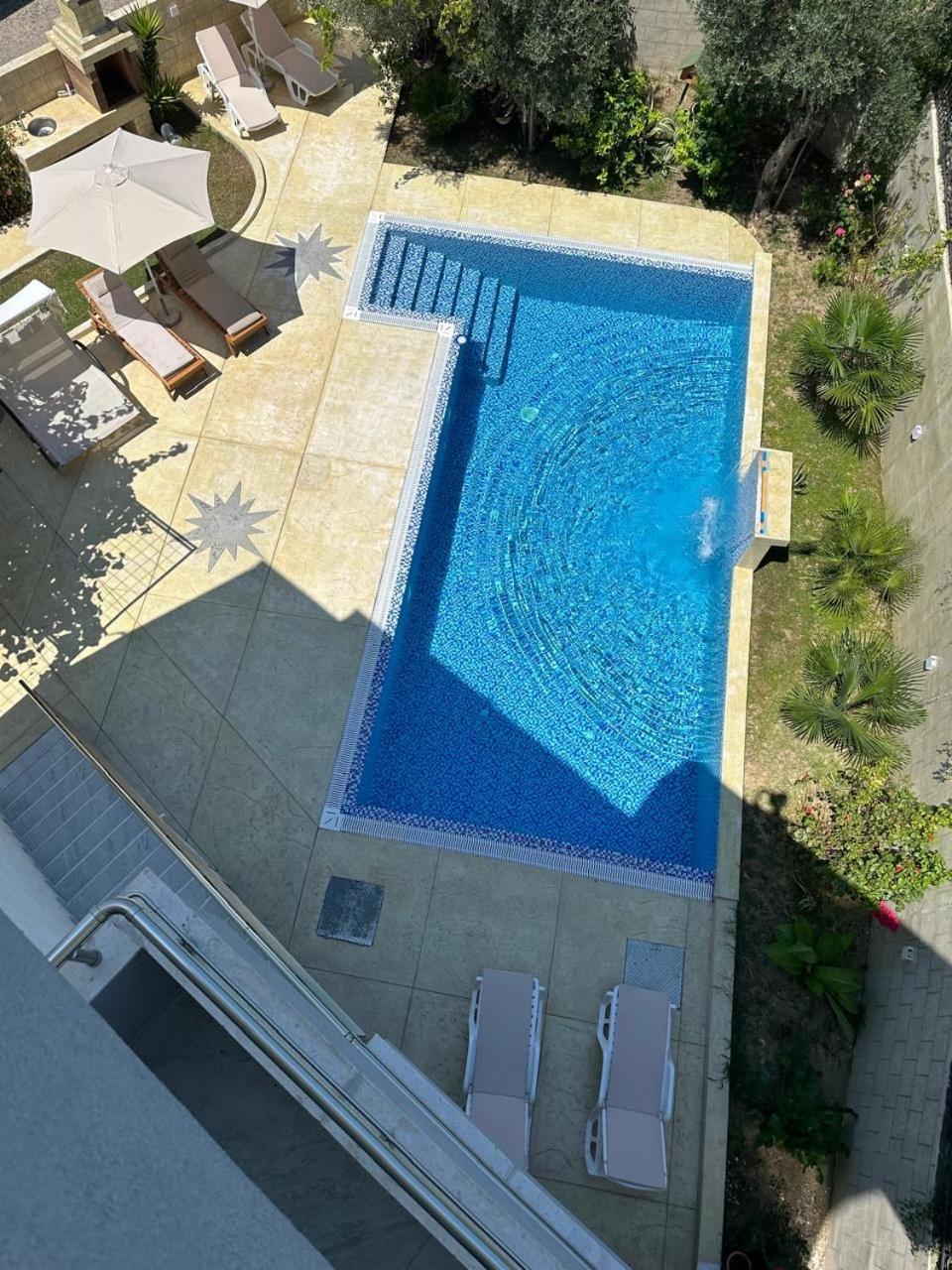 Villa Holiday Apartments บาร์ ภายนอก รูปภาพ